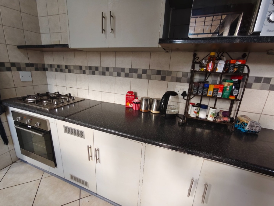 To Let 3 Bedroom Property for Rent in Fleurdal Free State